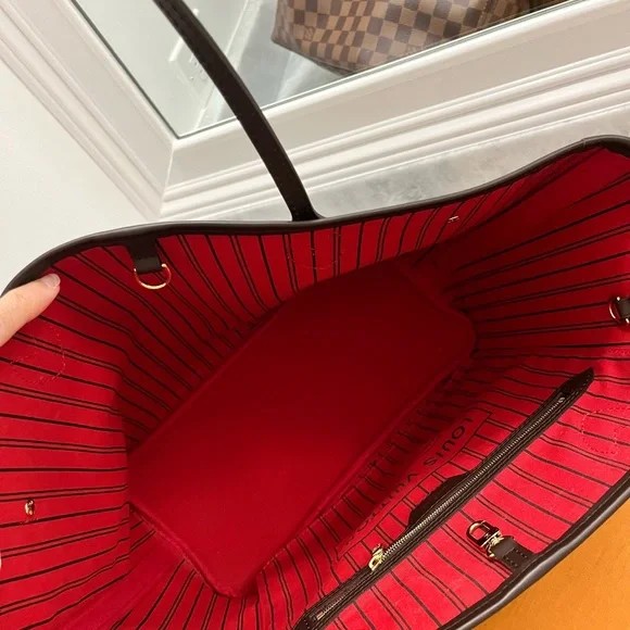 Louis Vuitton Damier Ebene Tote - Picture 2 of 6